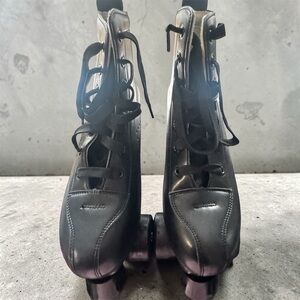 Black Leather Women's Roller Skates